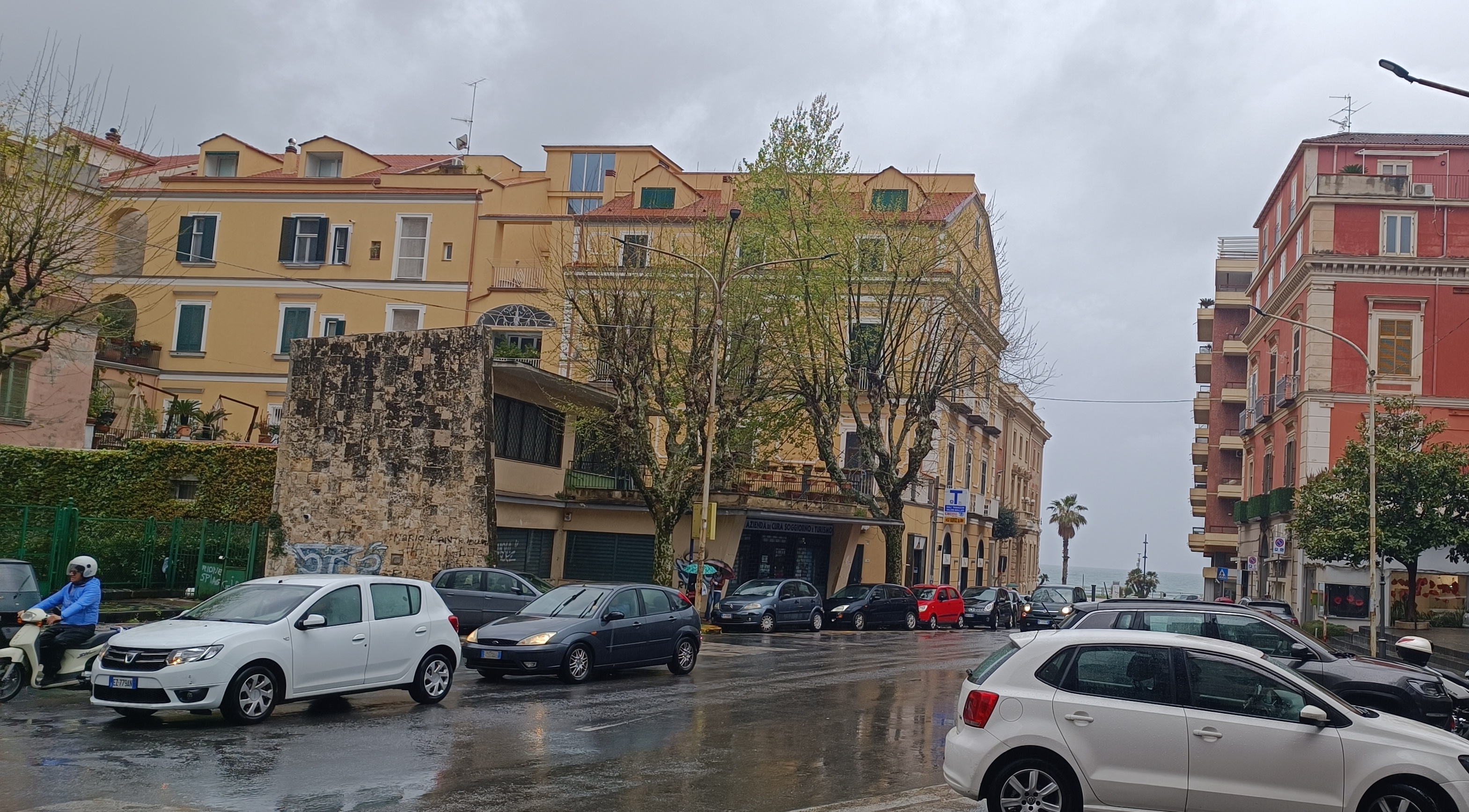 Campania, continua l'estate anomala: ancora temporali e allerta