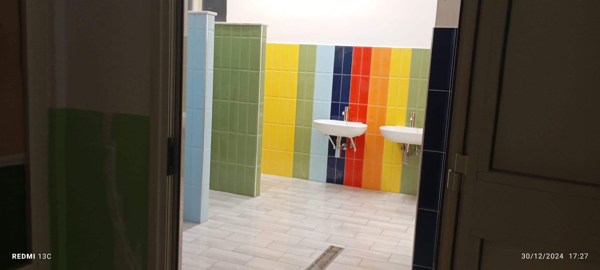 Sant'Antonio Abate, ritorno a scuola con un restyling come sorpresa 